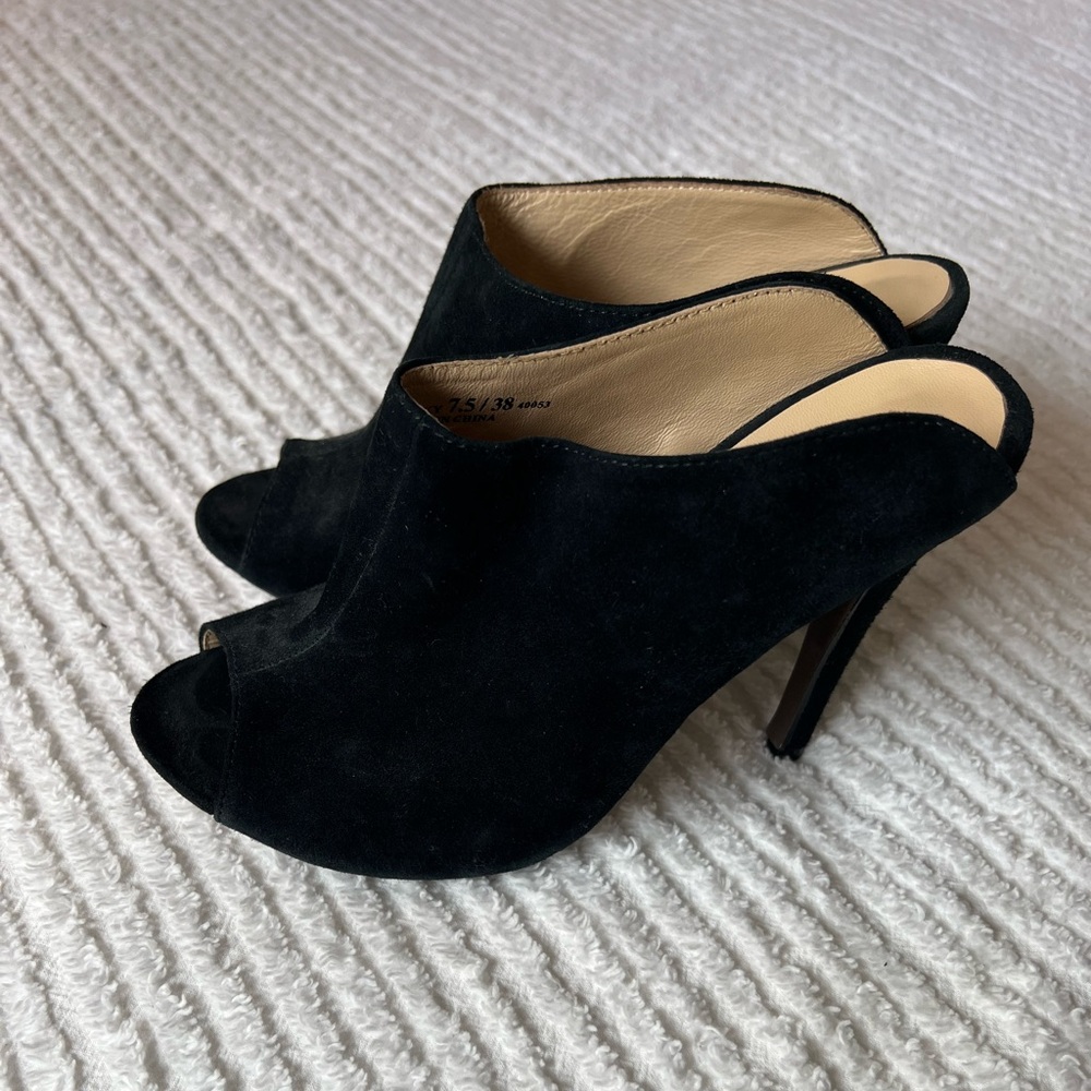 Kristin Cavallari with Chinese Laundry peep toe suede black slide in stiletto